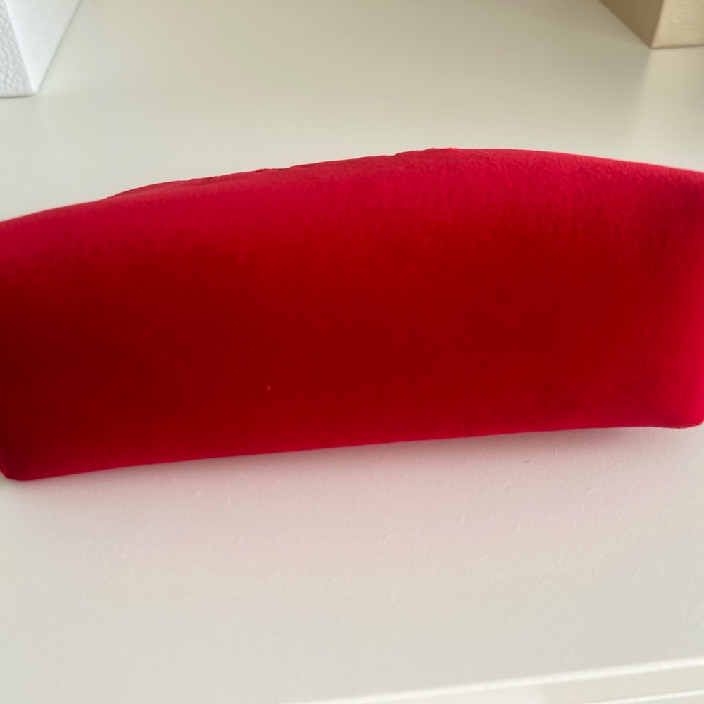 SOLD- Dior Beauty Bag - Picture 4 of 4